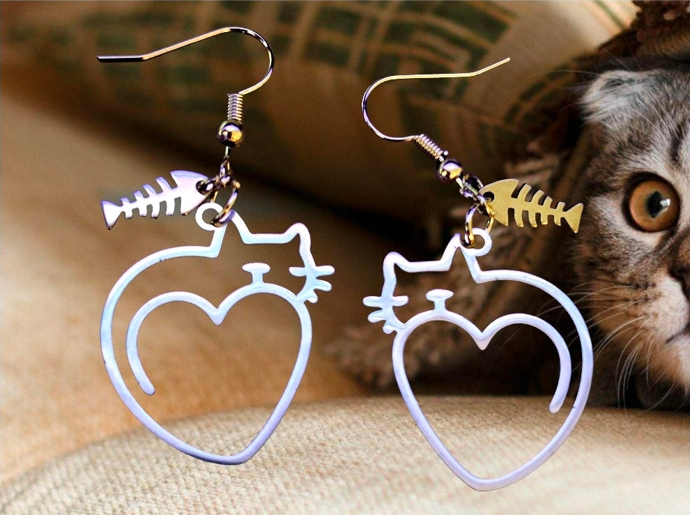 Handmade Cat Heart Earrings with Fishbone Charm – Metal Jewelry for Cat Lovers