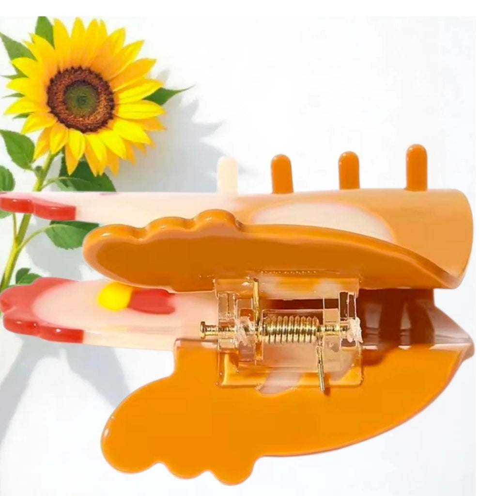 Funny Chicken Hair Claw Clip – Brown and Cream Farmhouse Hair Accessory