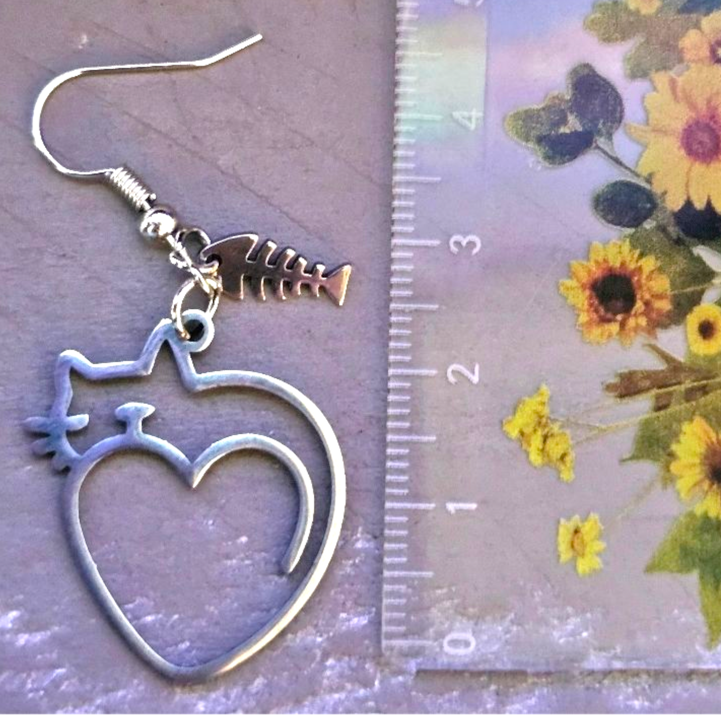 Handmade Cat Heart Earrings with Fishbone Charm – Metal Jewelry for Cat Lovers