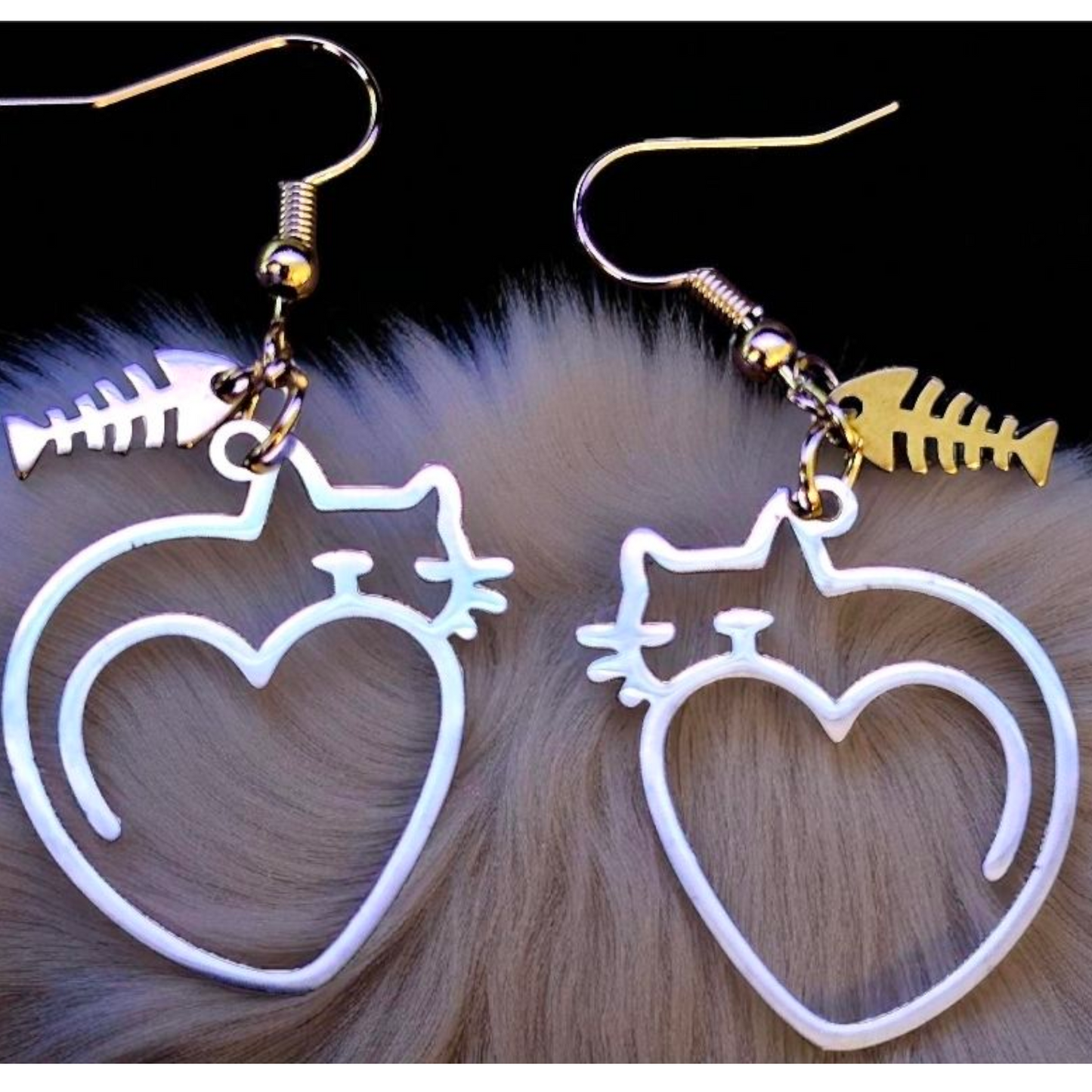 Handmade Cat Heart Earrings with Fishbone Charm – Metal Jewelry for Cat Lovers