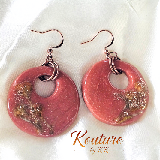 Adobe Sunset Rustic Donut Earrings – Hand-Sculpted Polymer Clay with Dried Flowers & Glitter