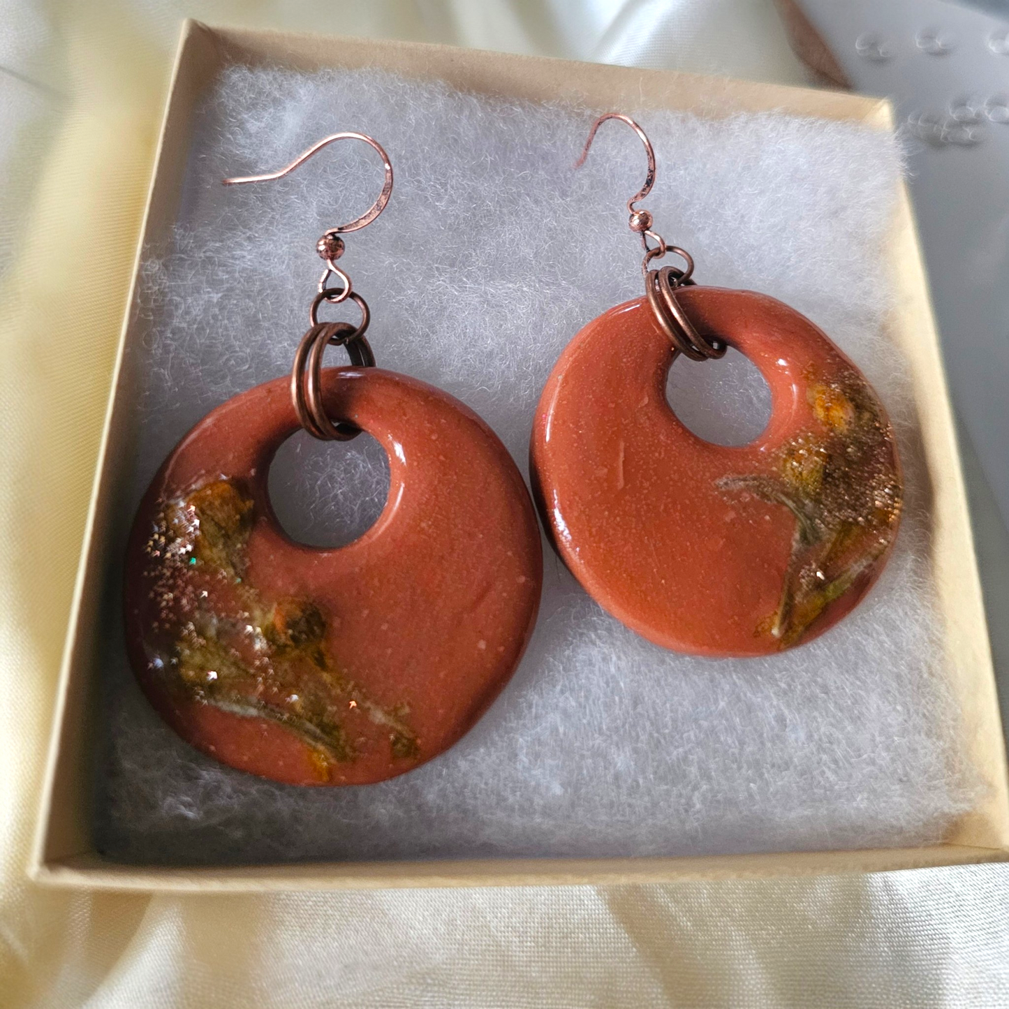 Adobe Sunset Rustic Donut Earrings – Hand-Sculpted Polymer Clay with Dried Flowers & Glitter